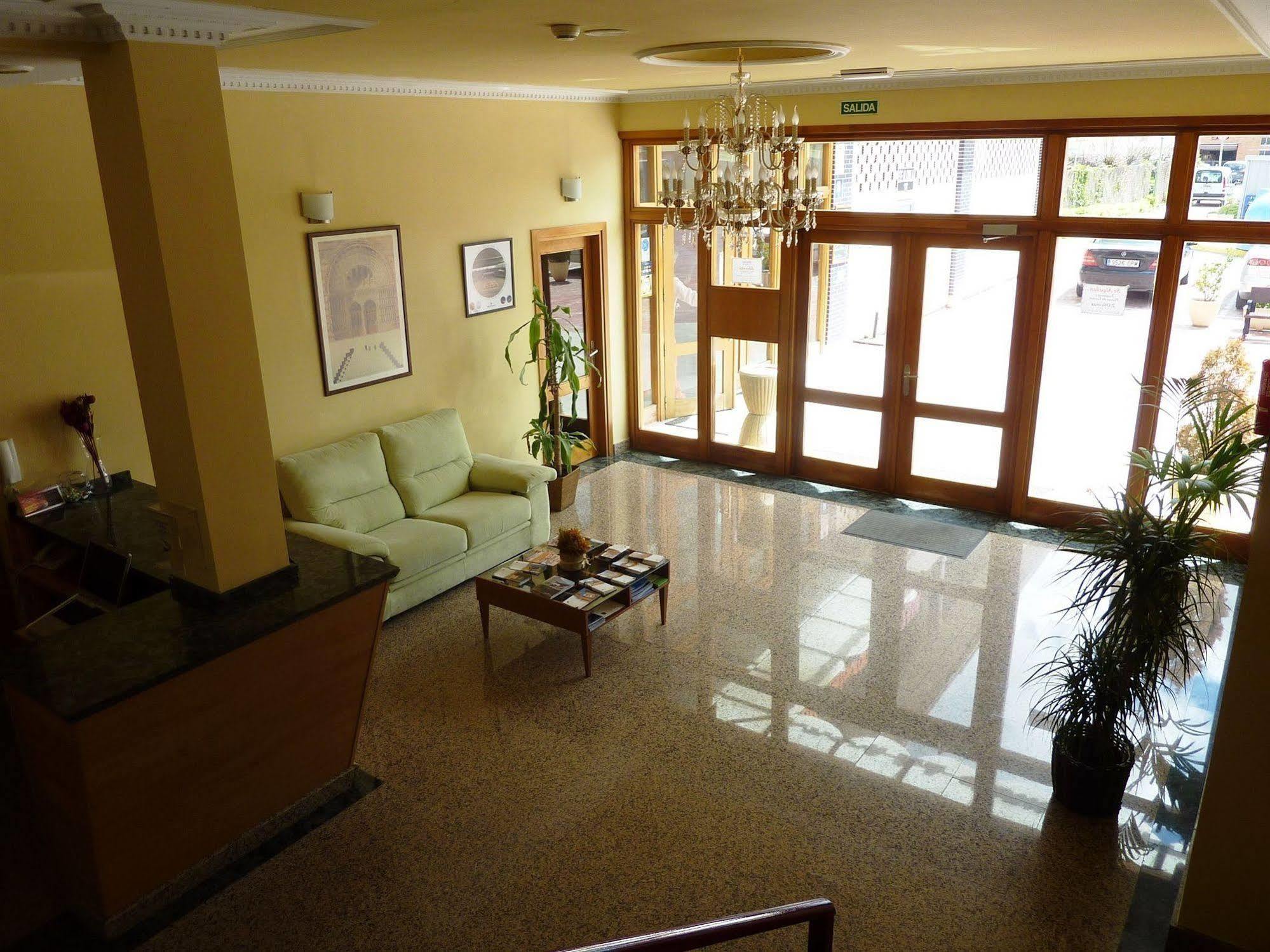 Hostal La Morada La Cisterniga Ngoại thất bức ảnh